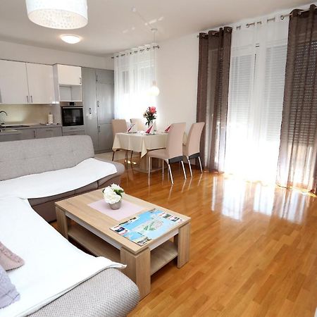 Apartmani Kolak Trogir Zewnętrze zdjęcie